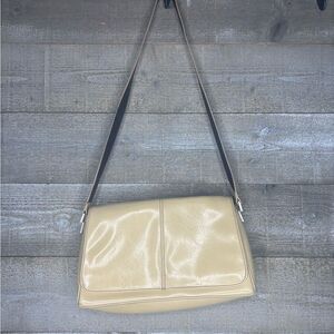 Liz Claiborne vintage Y2K camel color leather shoulder bag